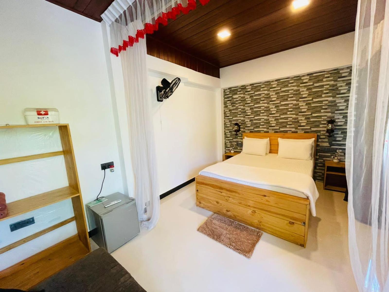 אלה Dhanudi Homestay מראה חיצוני תמונה