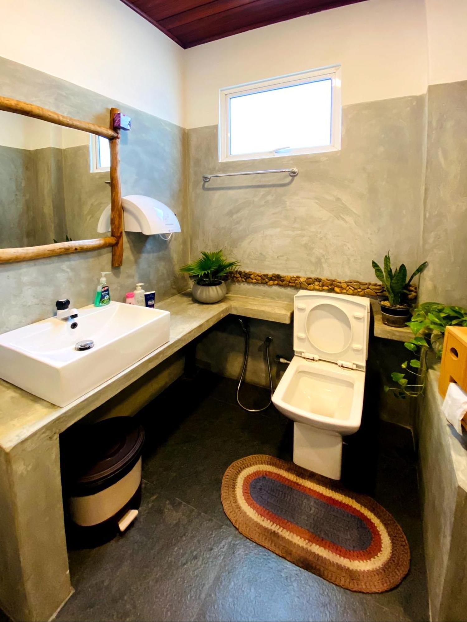 אלה Dhanudi Homestay מראה חיצוני תמונה