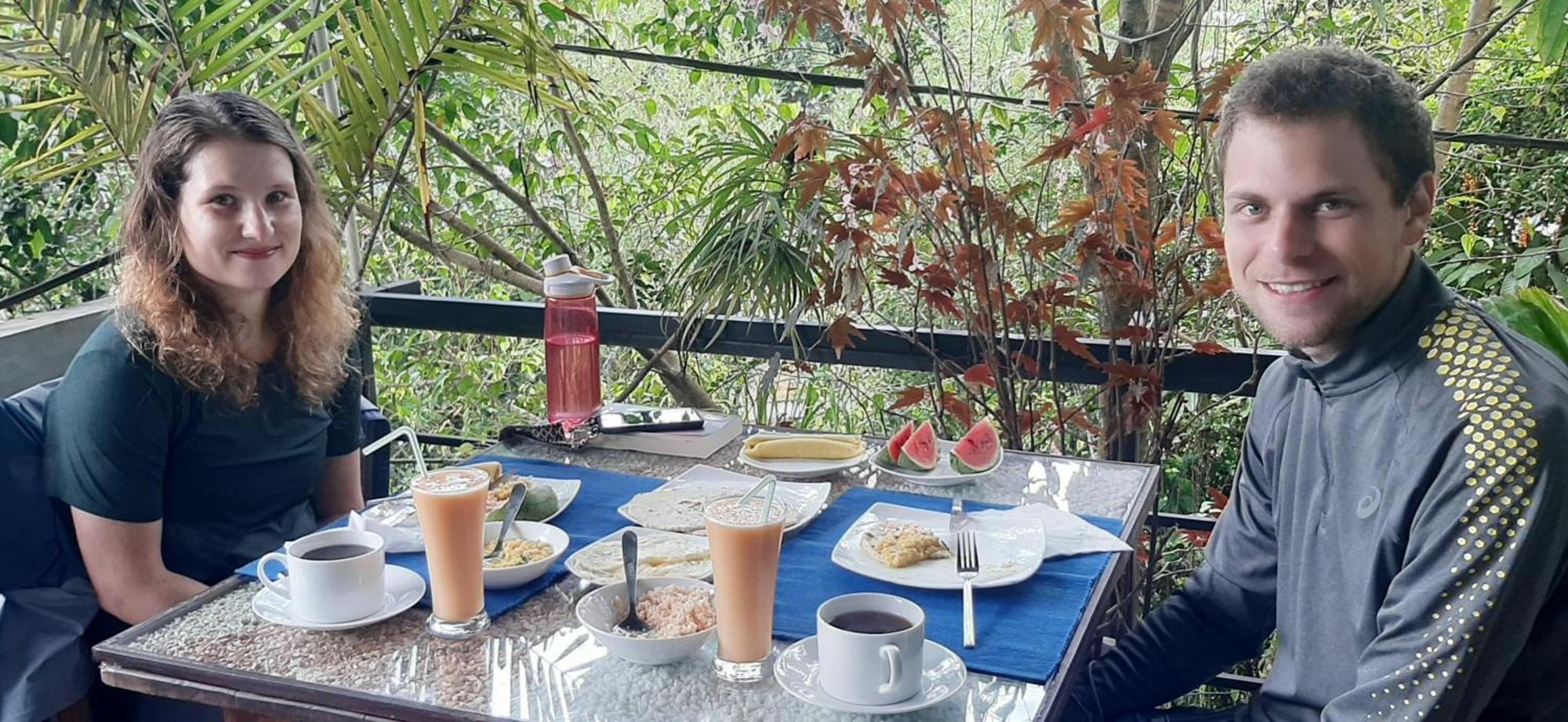 אלה Dhanudi Homestay מראה חיצוני תמונה