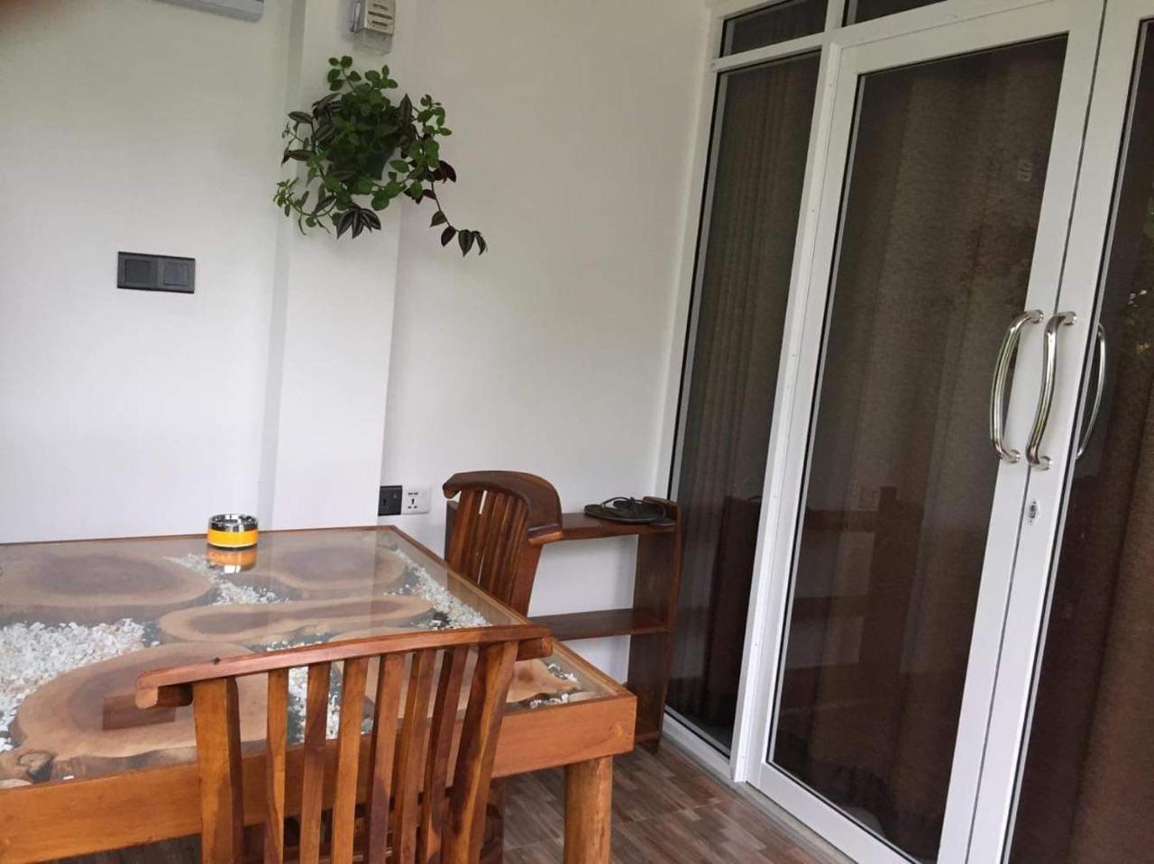 אלה Dhanudi Homestay מראה חיצוני תמונה