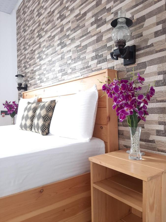 אלה Dhanudi Homestay מראה חיצוני תמונה