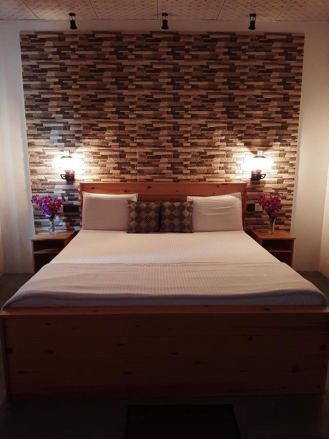 אלה Dhanudi Homestay מראה חיצוני תמונה